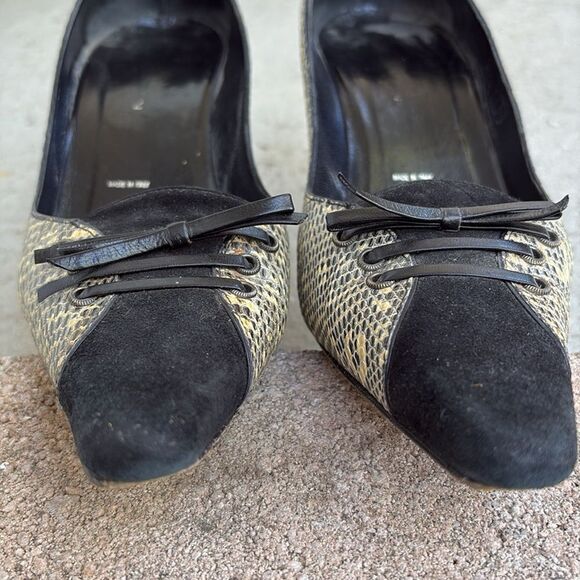 St. John leather n Suede heels - Picture 4 of 10